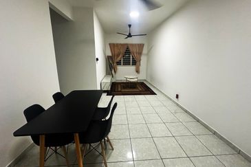 De Cendana Apartment