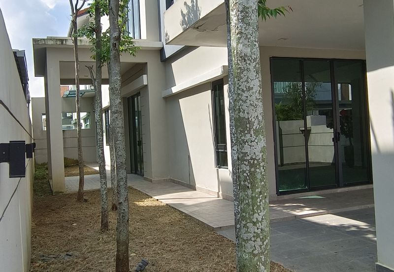 Damai 16, Setia Alam