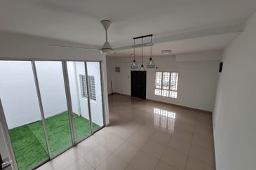 Puncak Bestari, Bandar Puncak Alam, Selangor 2 Sty House Alam Suria