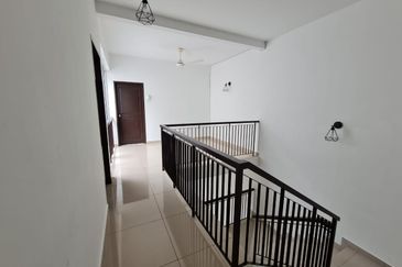 Puncak Bestari, Bandar Puncak Alam, Selangor 2 Sty House Alam Suria