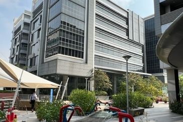 PJ CITY CORPORATE TOWER