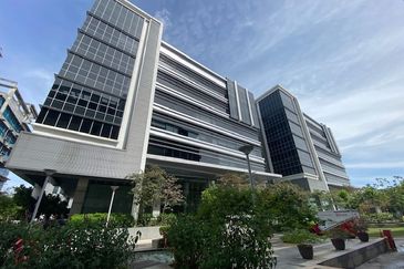 PJ CITY CORPORATE TOWER