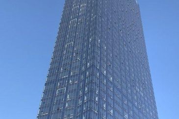 KLCC Modern En Bloc Corporate Tower