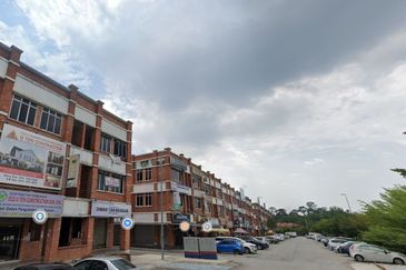 Jalan Pulau Lumut P U10/P @ Alam Budiman