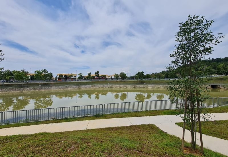 Iris @ Bandar Hillpark