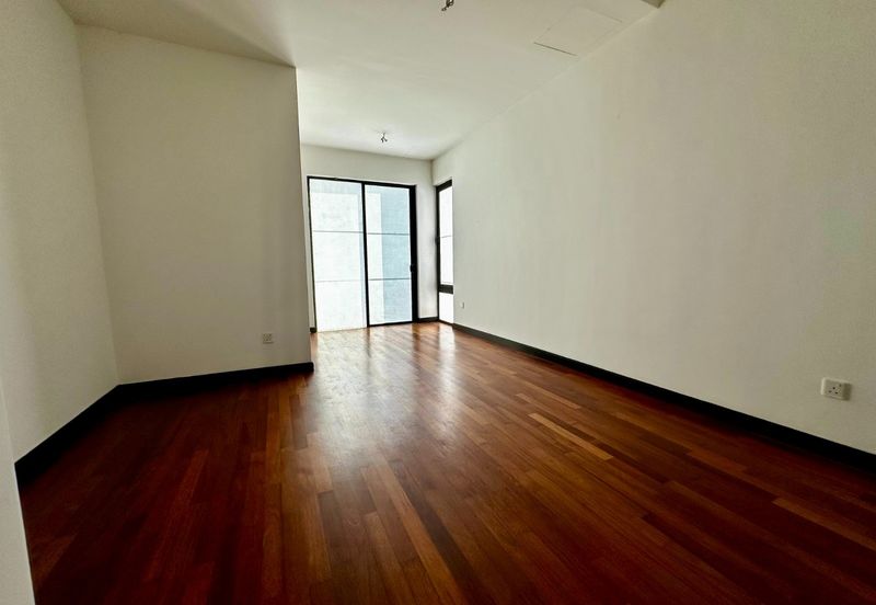 Duta Villa, Setia Alam