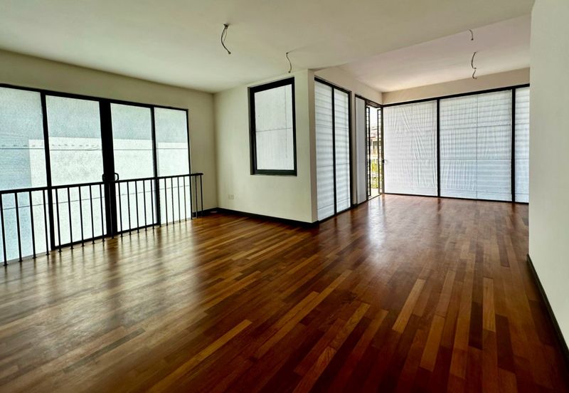 Duta Villa, Setia Alam