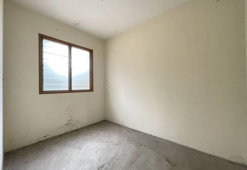 Johan Court Flat @ Alam Perdana