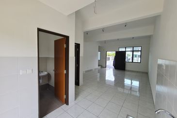 Iris @ Bandar Hillpark