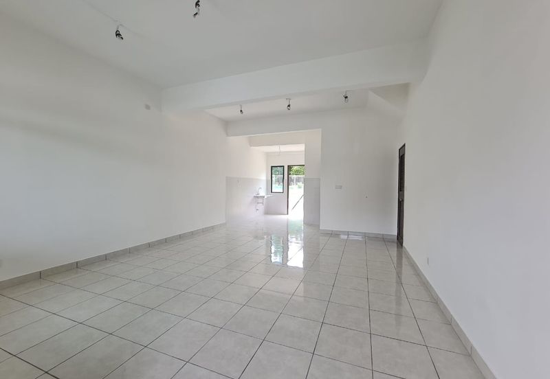 Iris @ Bandar Hillpark