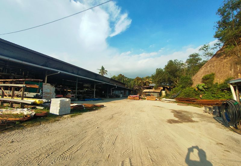 Jalan Bukit Cherakah