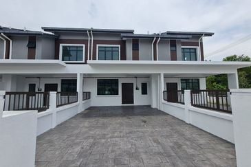 Iris @ Bandar Hillpark