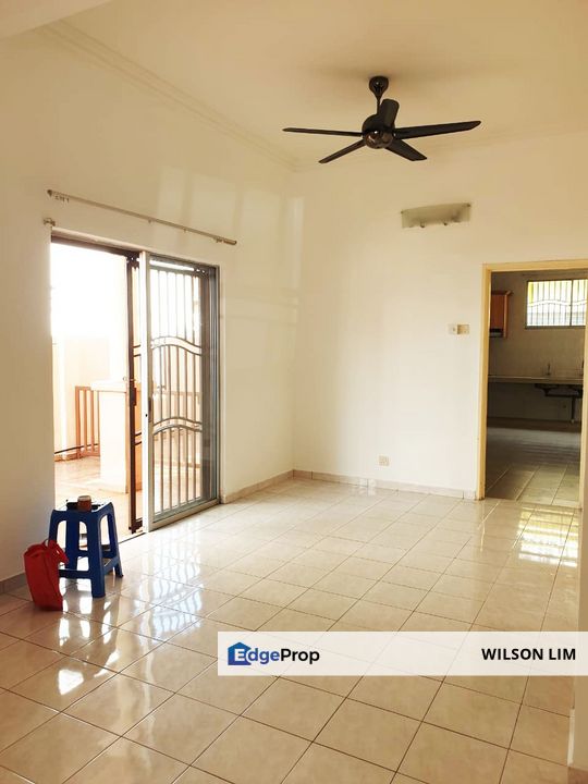 Offer below market End Lot house and no house blocking for easy parking, Selangor, Klang