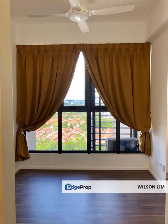 Nice view and bigger space 4 Rooms 3 Baths partly furnished, Selangor, Shah Alam