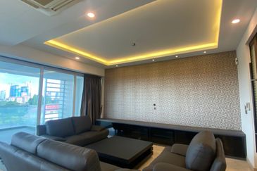 Summerscape Luxury Condominium