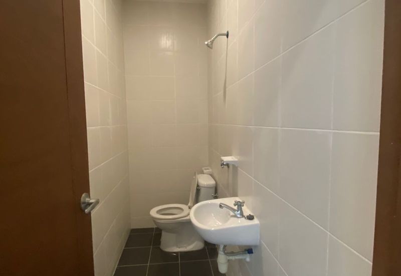 Summerscape Luxury Condominium