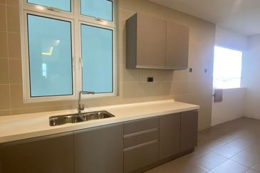 Summerscape Luxury Condominium