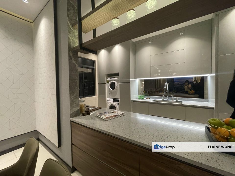 Jesselton Twin Tower | Tower A | New Bare Unit | 999yrs | 2B+1S | The Tallest Condo in Sabah | KK, Sabah, Kota Kinabalu