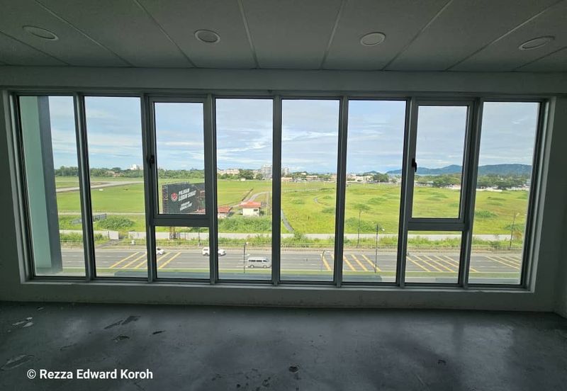 Aeropod Commercial Square