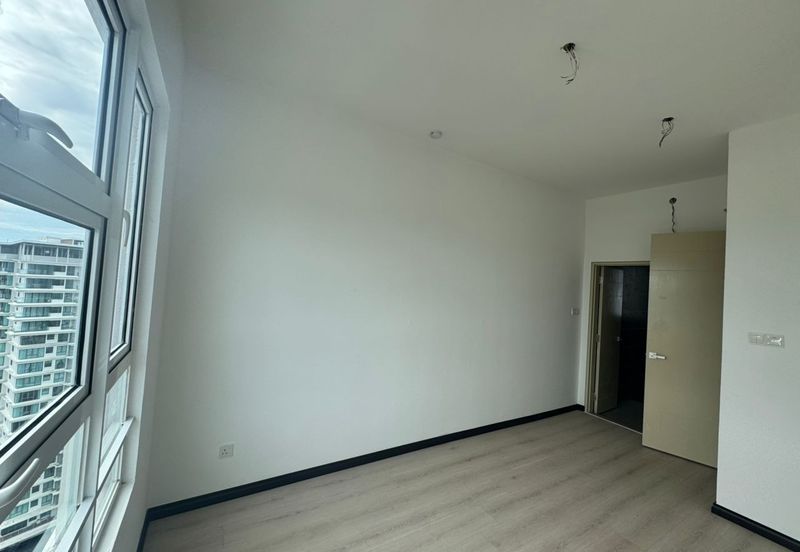 SkyMillion Residence | OC Obtained | Brand New Bare Unit | Middle Level | 930 sq.ft | For Sale 