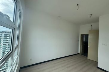 SkyMillion Residence | OC Obtained | Brand New Bare Unit | Middle Level | 930 sq.ft | For Sale 