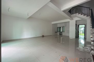 Duta Villa, Setia Alam