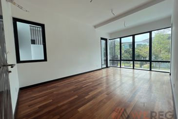 Duta Villa, Setia Alam