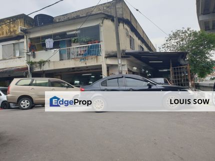 Ampang tasik permai 2 storey shop Tenanted 3.5k monthly rental. Extra 15 feet land , Kuala Lumpur, Ampang