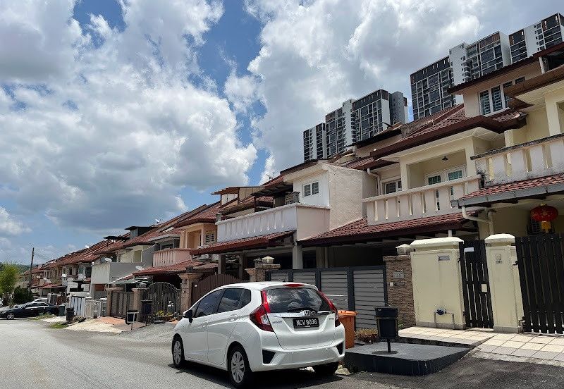 Bandar Tun Hussein Onn