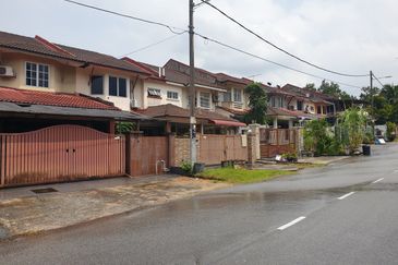 Taman Saujana Puchong