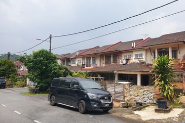 Taman Saujana Puchong