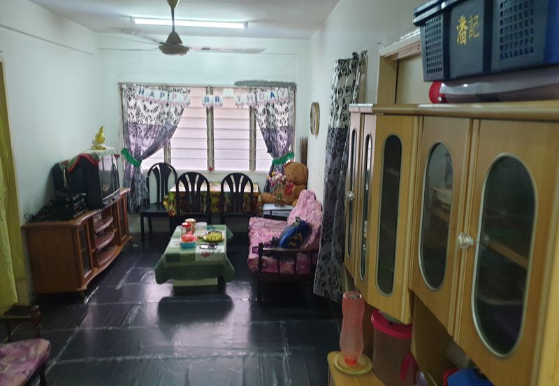 Taman Putra Budiman Flat