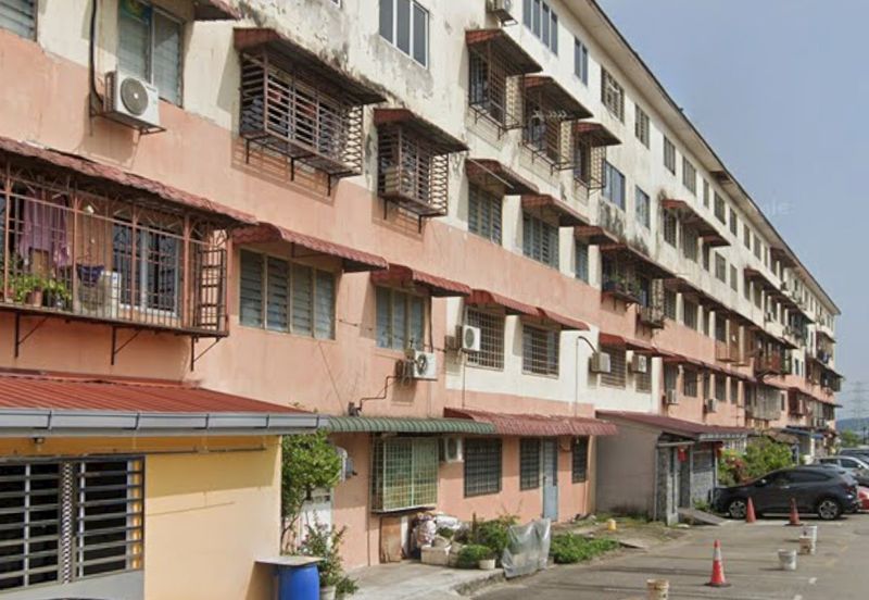 Taman Putra Budiman Flat