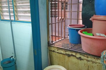 Taman Putra Budiman Flat