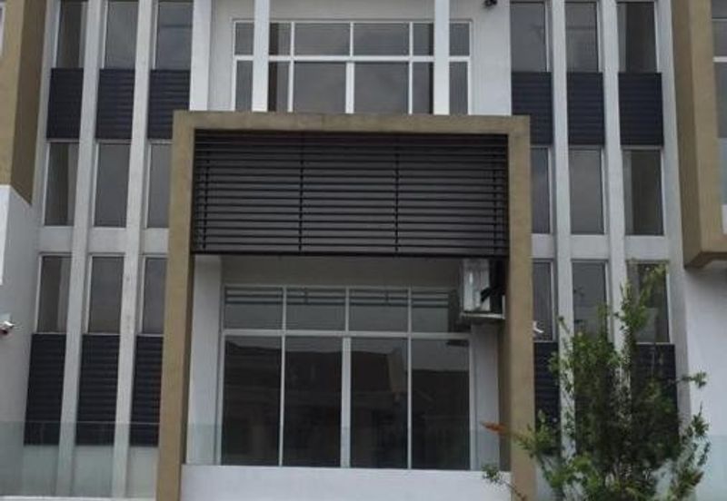 5 storey super link house with lift. Taman Oug.old Klang Road 