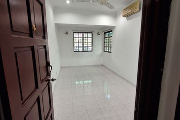 GREEN STREET HOMES (SEREMBAN 2)