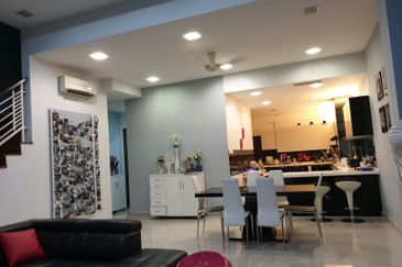 Cheap and Nice 2 Storey Terrace House @ Bandar Puteri Puchong For Sale