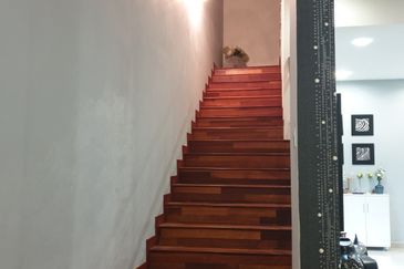 Cheap and Nice 2 Storey Terrace House @ Bandar Puteri Puchong For Sale