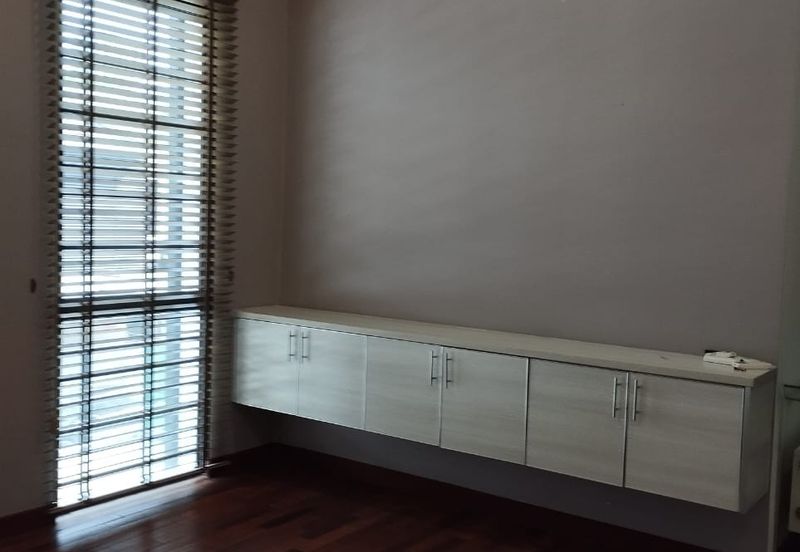 Cheap and Nice 2 Storey Terrace House @ Bandar Puteri Puchong For Sale