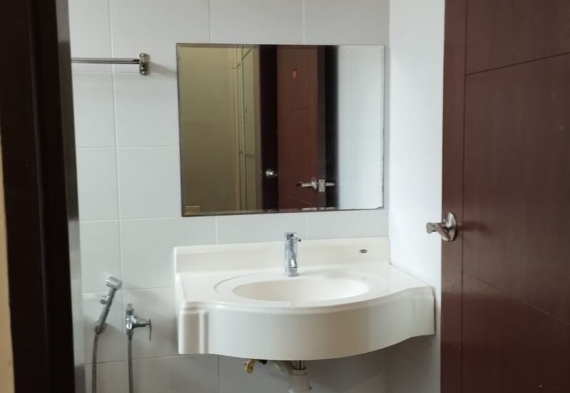 Cheap and Nice 2 Storey Terrace House @ Bandar Puteri Puchong For Sale