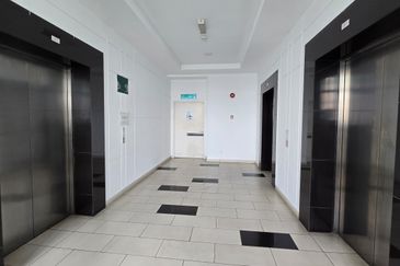 La Thea Residences @ 16 Sierra