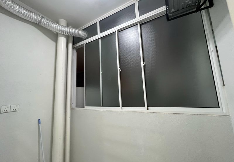 La Thea Residences @ 16 Sierra