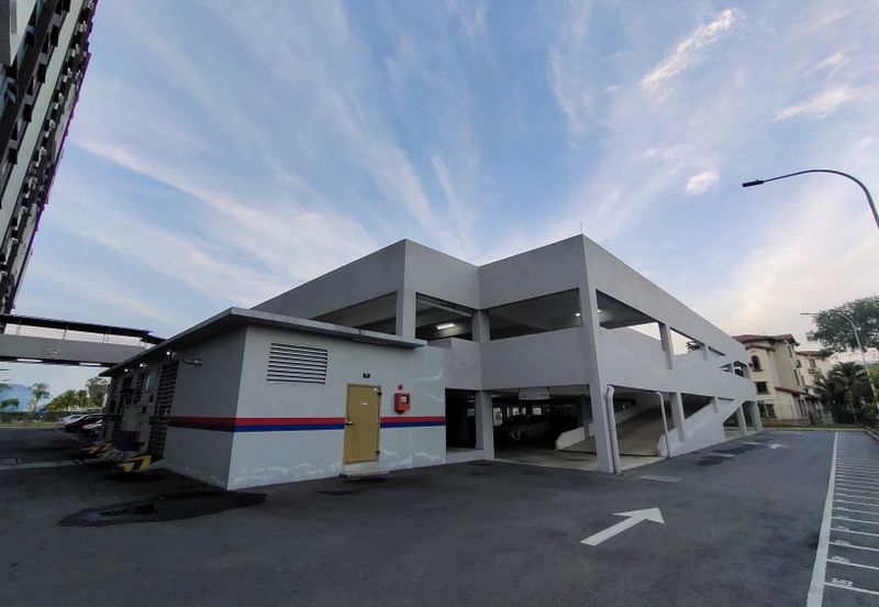 Akasia Diamond Apartment , Diamond City (New Unit/Partly Furnish)