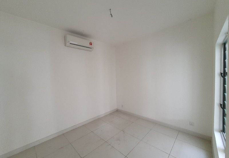 Parkfield Residences, Tropicana Heights