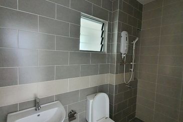 Parkfield Residences, Tropicana Heights