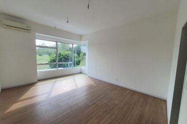 Parkfield Residences, Tropicana Heights