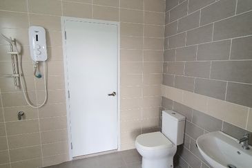 Parkfield Residences, Tropicana Heights