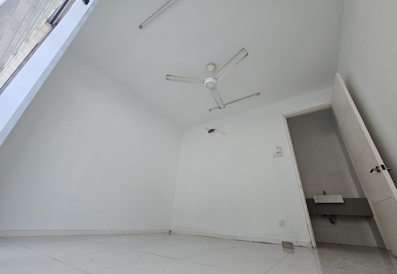 Parkfield Residences, Tropicana Heights