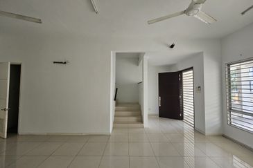 Parkfield Residences, Tropicana Heights