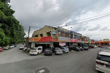 [Facing Mainroad] 2 Storey Shop 1st Floor For Rent, Jalan Desa Semenyih, Taman Desa Semenyih, 43500 Semenyih, Selangor
